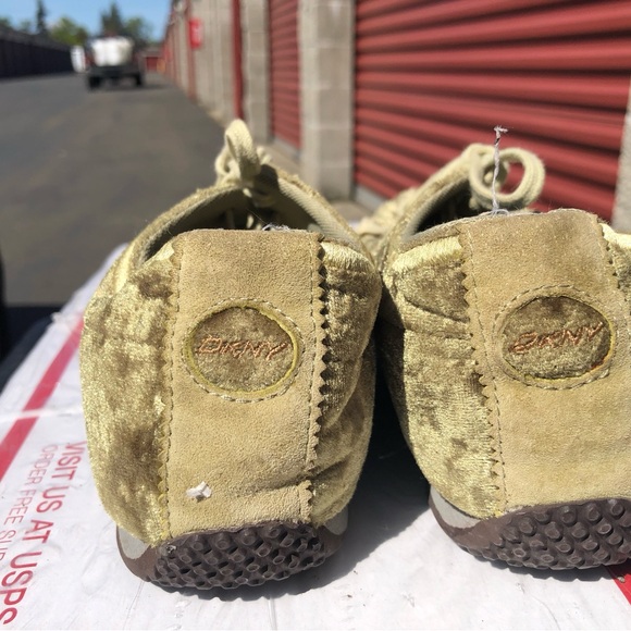 Vintage DKNY Womens golden brown Velvet Lace Up Comfort Sneakers Size 7.5 - Picture 6 of 11